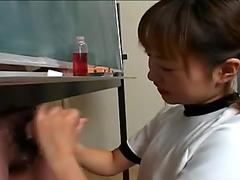 Itsuki Wakana gives a nice handjob