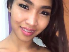 Thai girl with huge natural boobs fucks her foreign boyfriend